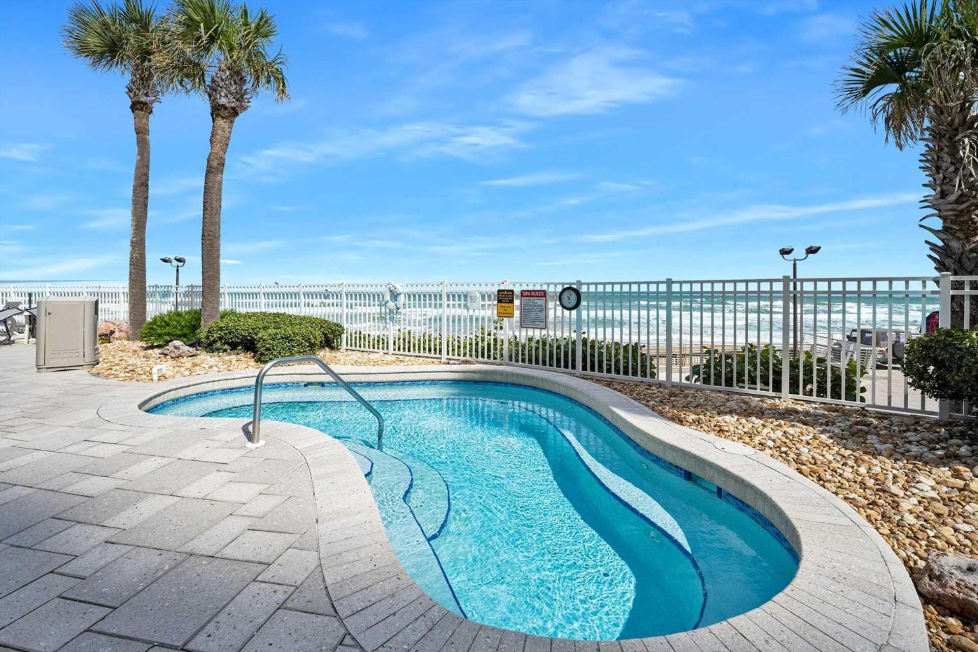 Luxury 2br Dbl Balcony Direct Ocean Wyndham Hébergement de vacances Daytona Beach
