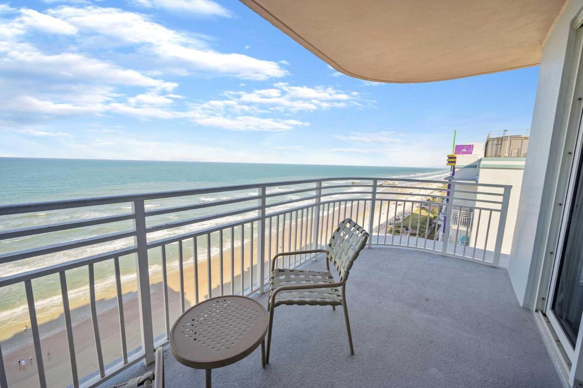 Luxury 2br Dbl Balcony Direct Ocean Wyndham Hébergement de vacances Daytona Beach